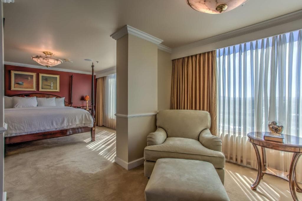 Embassy Suites by Hilton Convention Center Las Vegas - 24