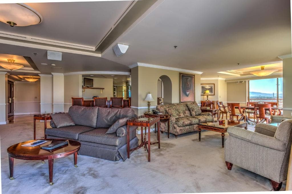 Embassy Suites by Hilton Convention Center Las Vegas - 25