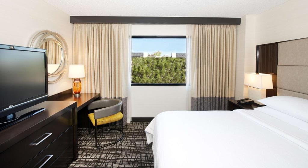 Embassy Suites by Hilton Las Vegas - 33