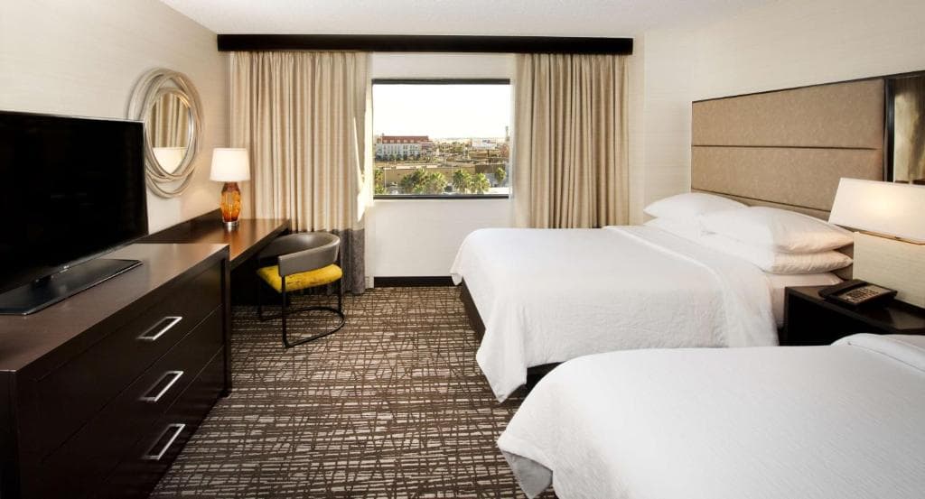 Embassy Suites by Hilton Las Vegas - 39