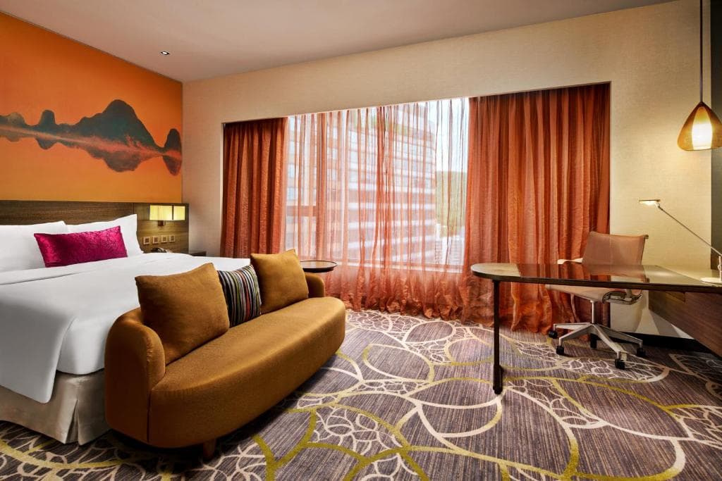 Crowne Plaza Hong Kong Kowloon East, an IHG Hotel - 3