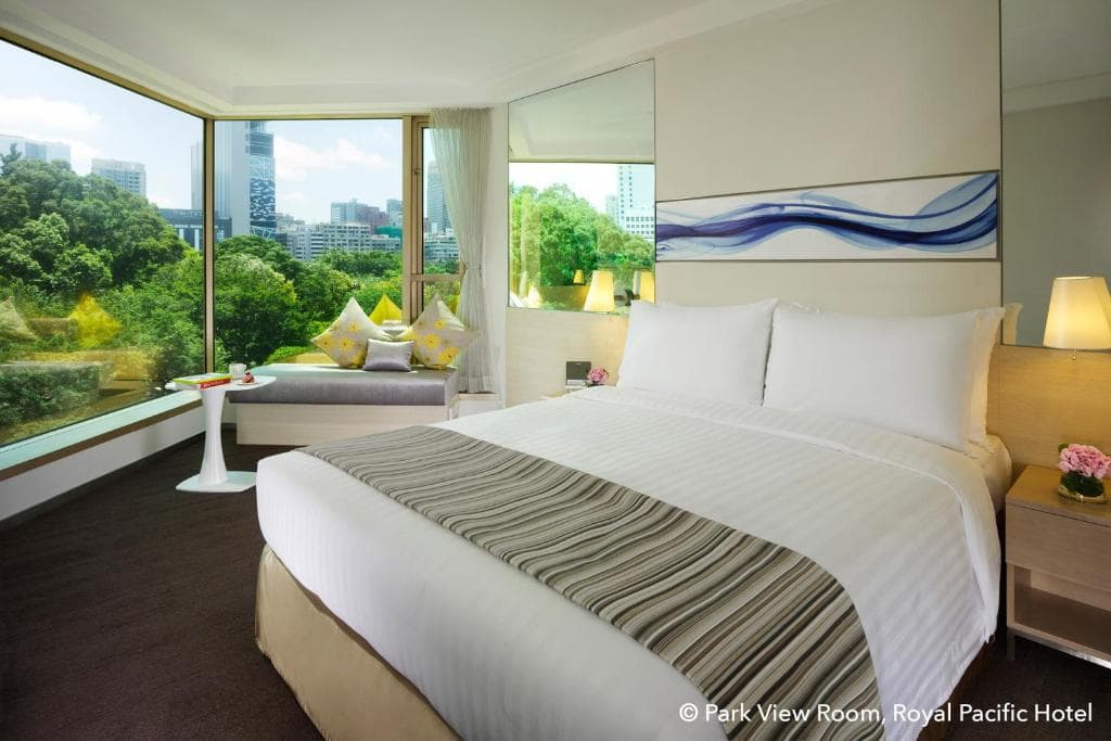 The Royal Pacific Hotel & Towers - 8