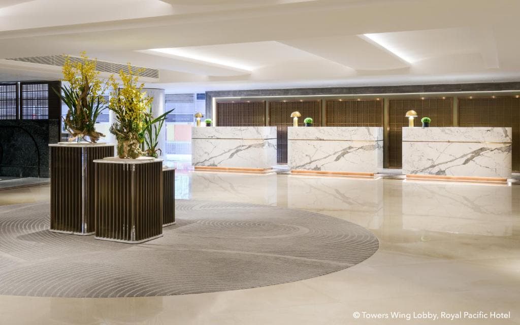 The Royal Pacific Hotel & Towers - 14