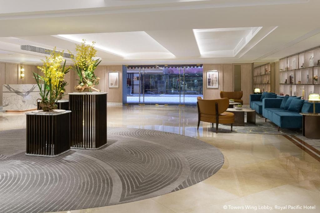 The Royal Pacific Hotel & Towers - 16