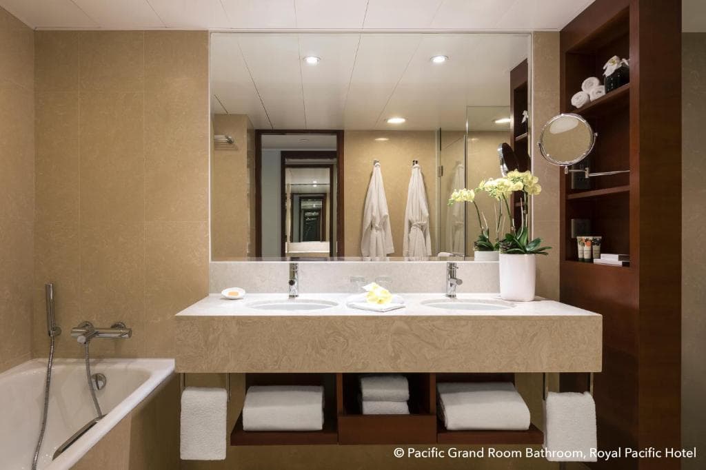 The Royal Pacific Hotel & Towers - 21
