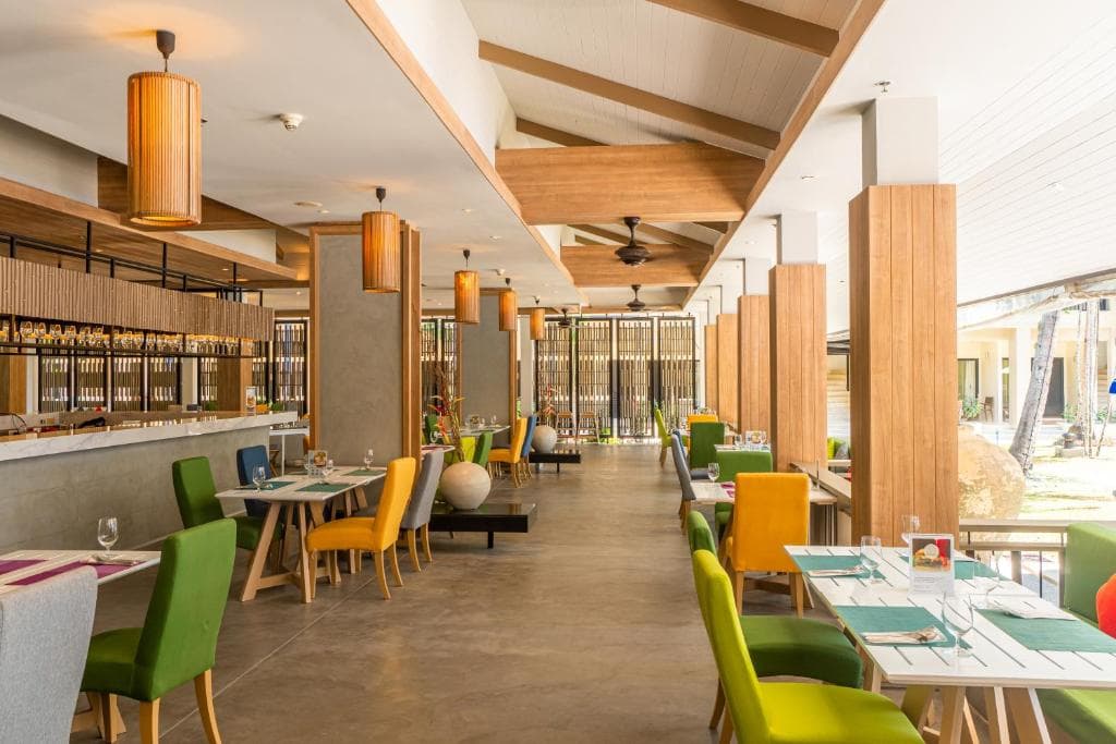 Radisson Resort and Suites Phuket - 10