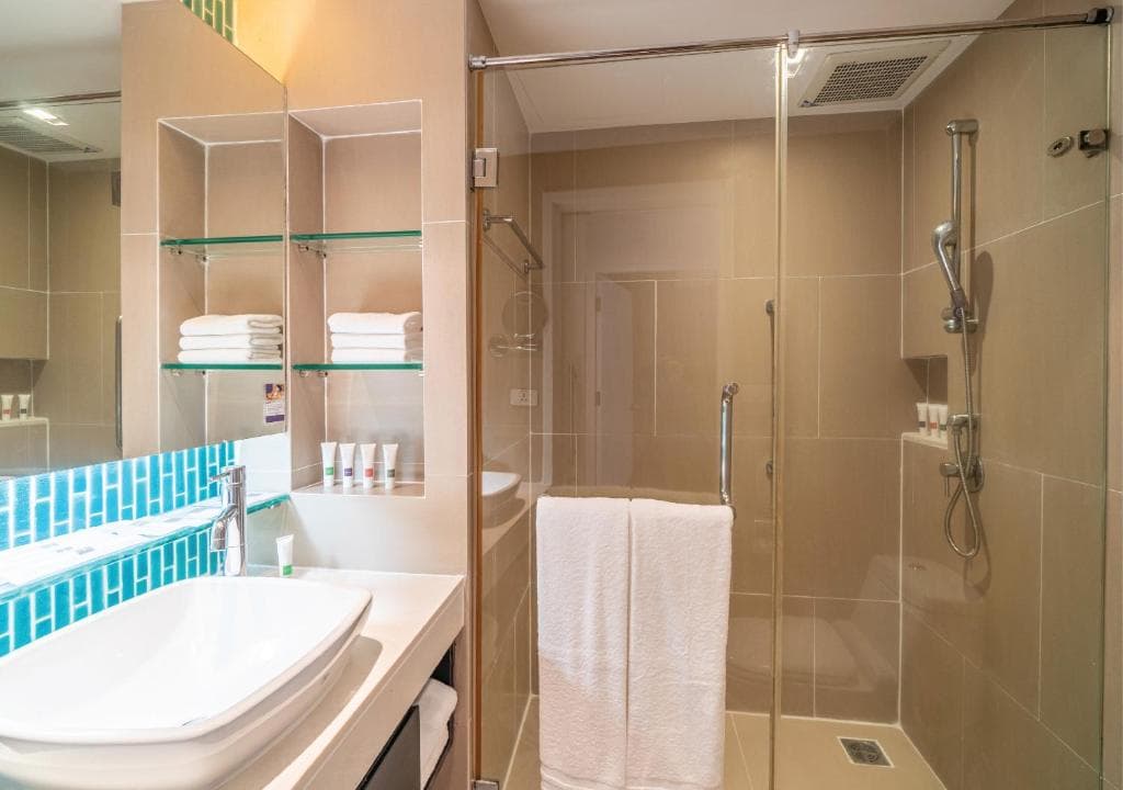 Radisson Resort and Suites Phuket - 37