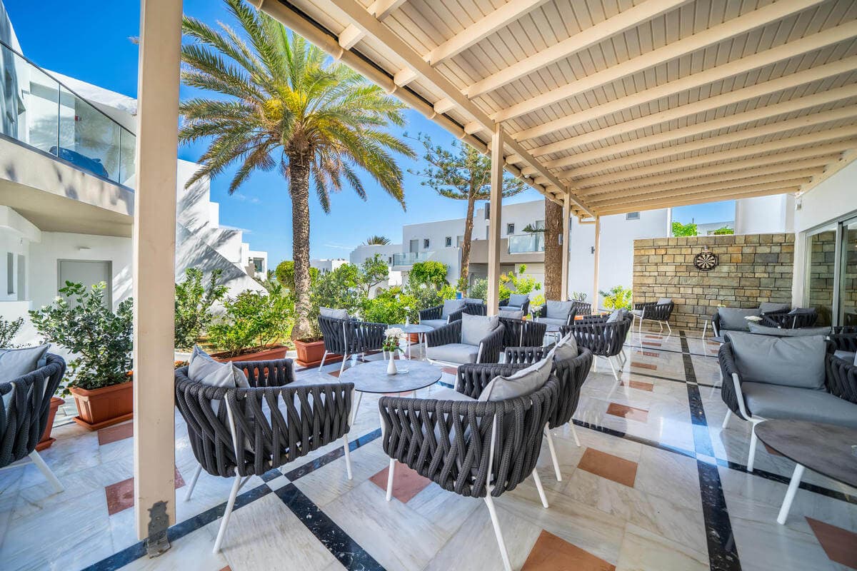 Adele Beach Hotel - 4