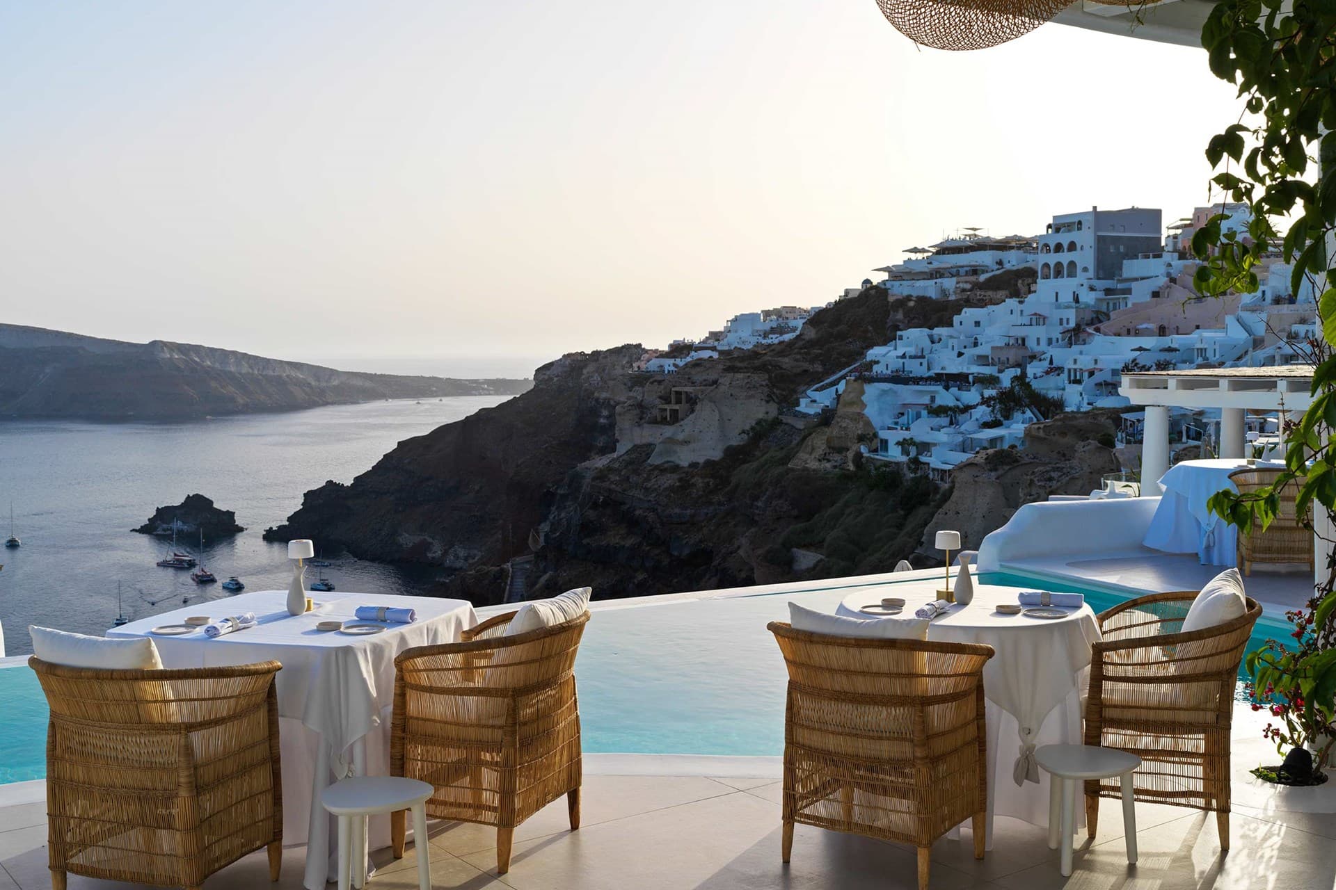 Katikies Santorini -The Leading Hotels - 3
