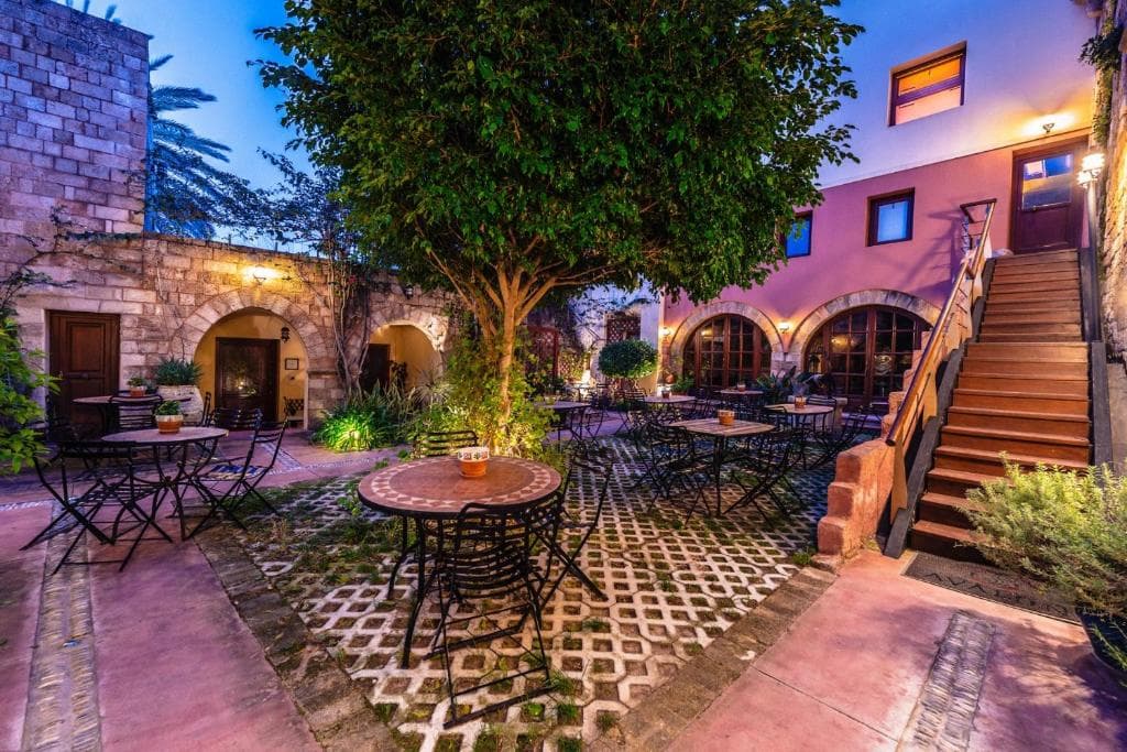 Avalon Boutique Hotel - 1