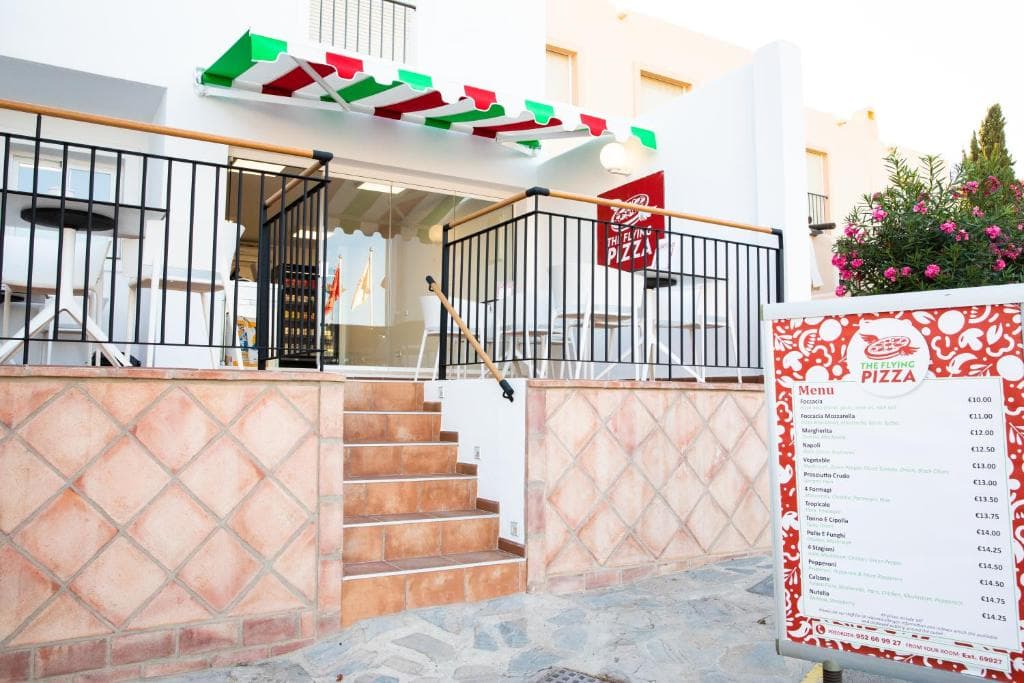 Ramada Hotel & Suites by Wyndham Costa del Sol - 14