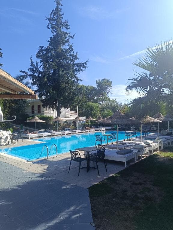 Trees Art Hotel & Suites - 1