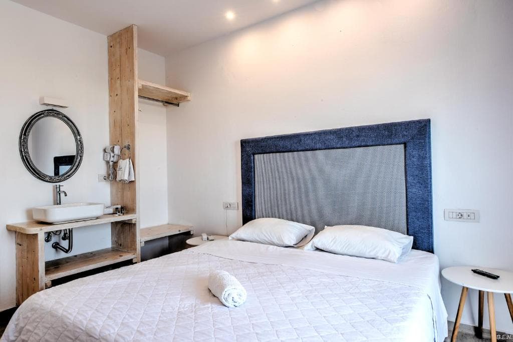 Anamar Santorini - 9