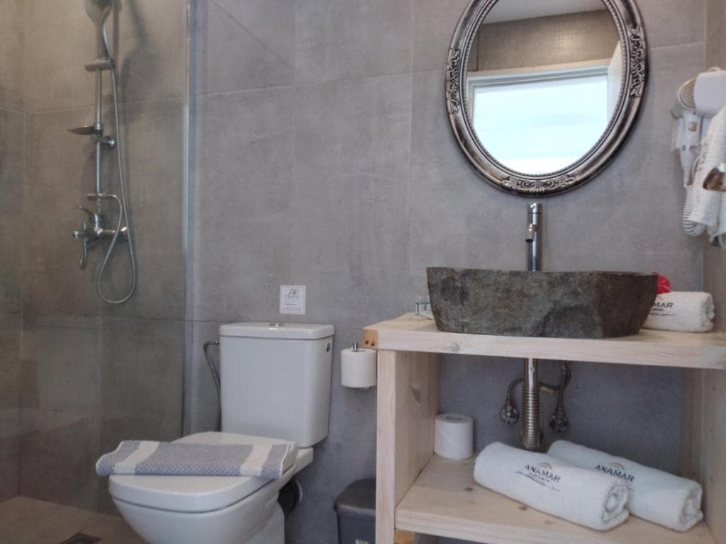 Anamar Santorini - 17