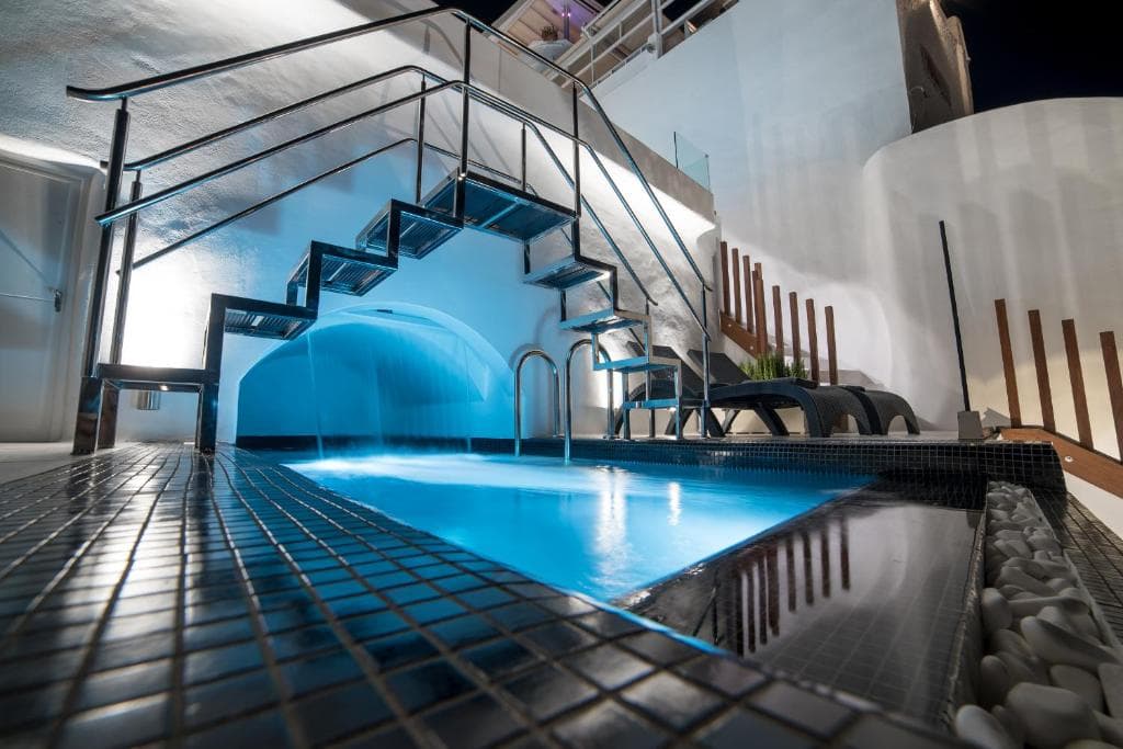 Daydream Luxury Suites - 17