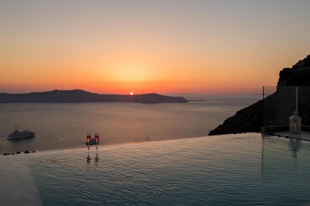 Daydream Luxury Suites - 26