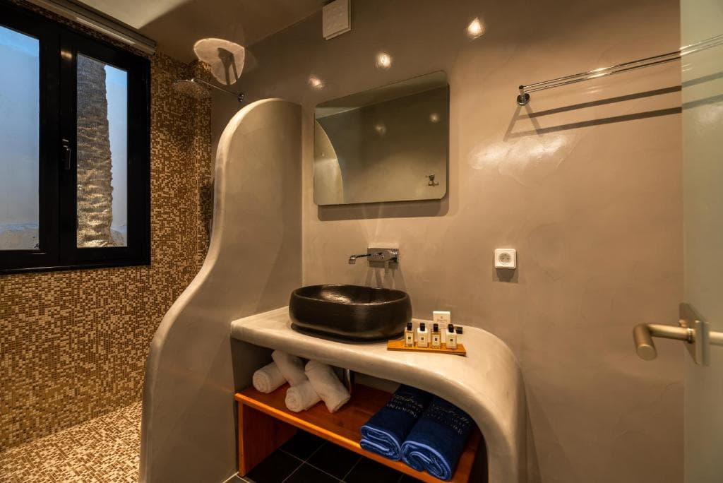 Daydream Luxury Suites - 30