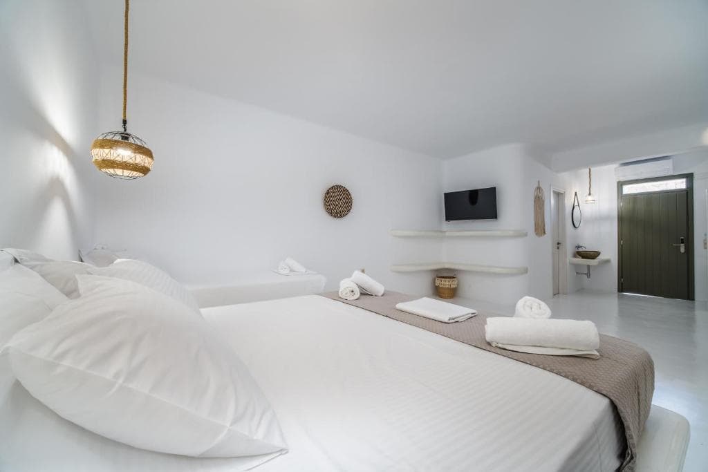 Amethyst Luxury Suites - 34