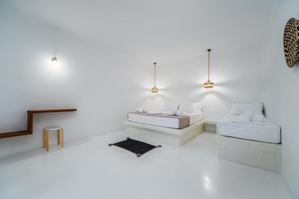 Amethyst Luxury Suites - 35