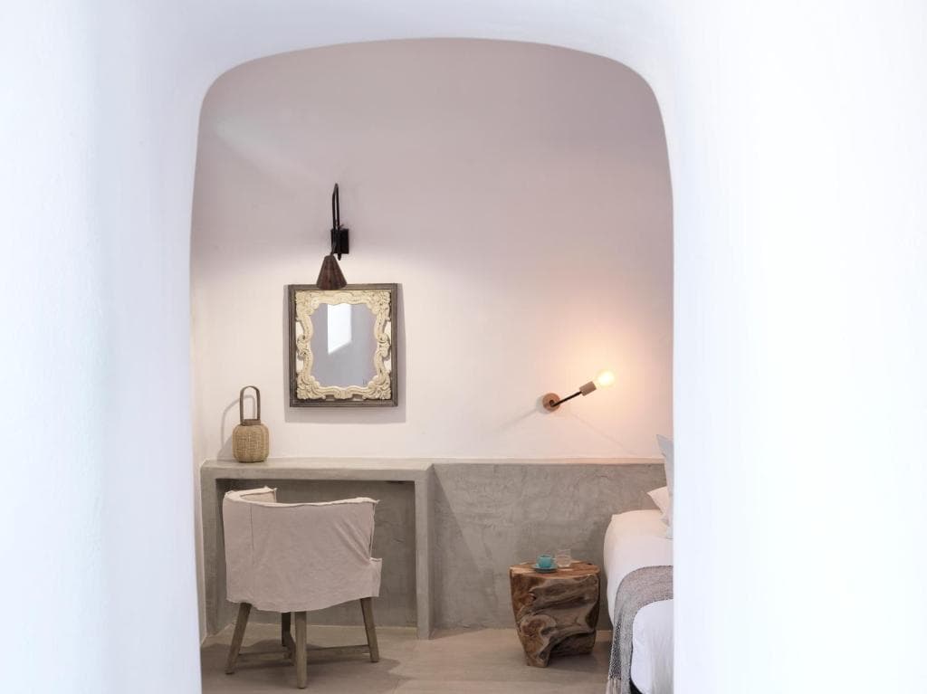 Elysian Santorini - 32