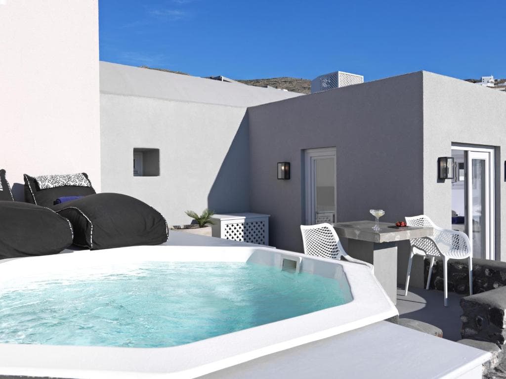 Elysian Santorini - 43