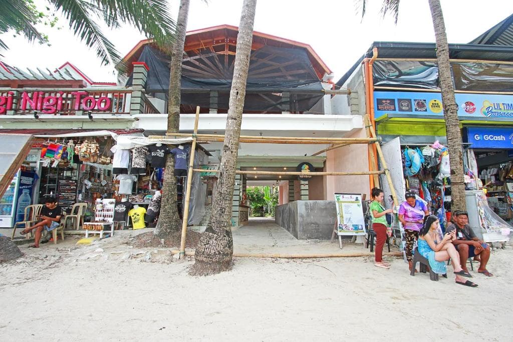 Nigi Nigi Too Beach Resort - 1