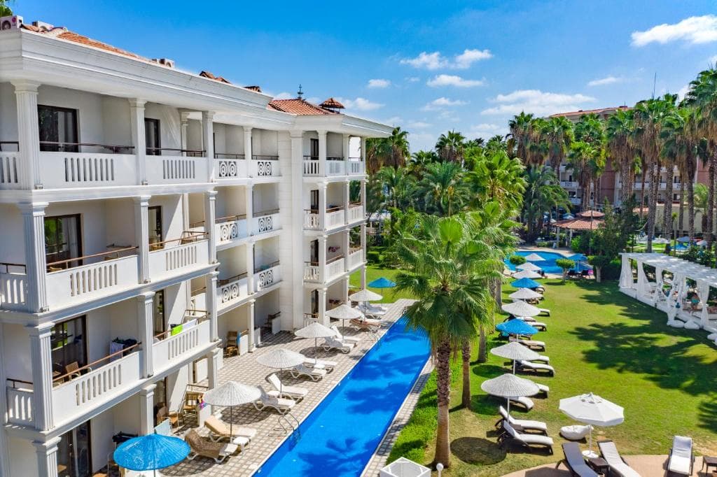 Utopia Resort & Residence - 3