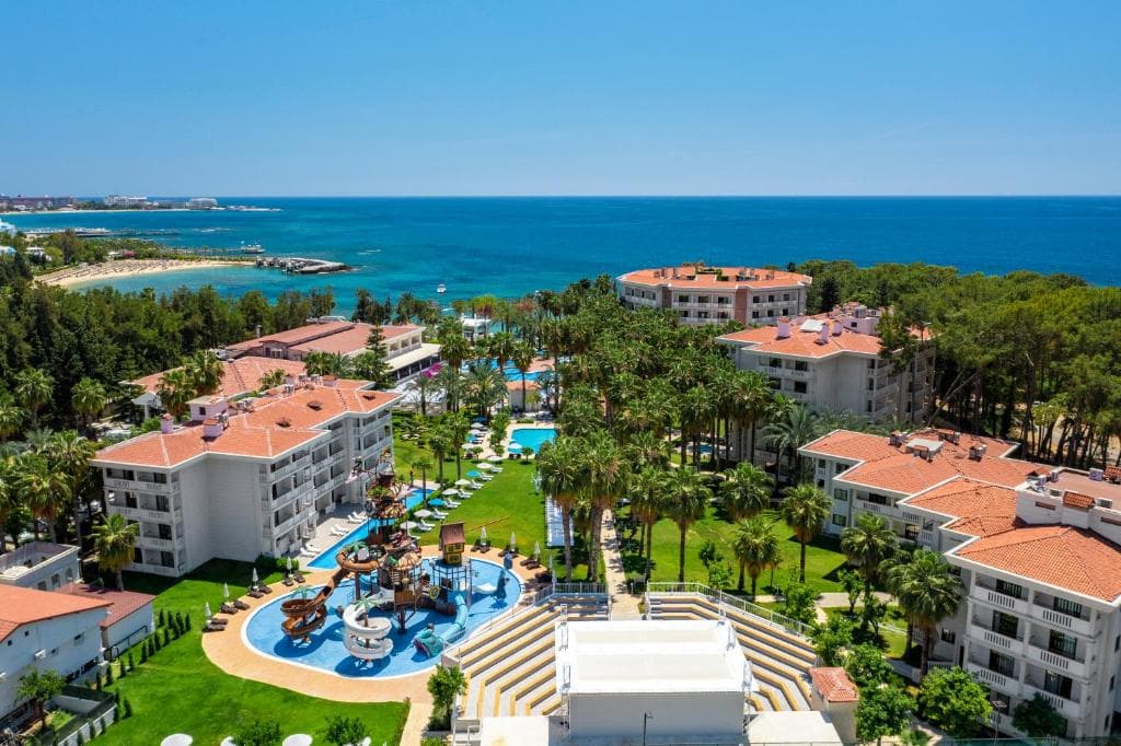 Utopia Resort & Residence - 14