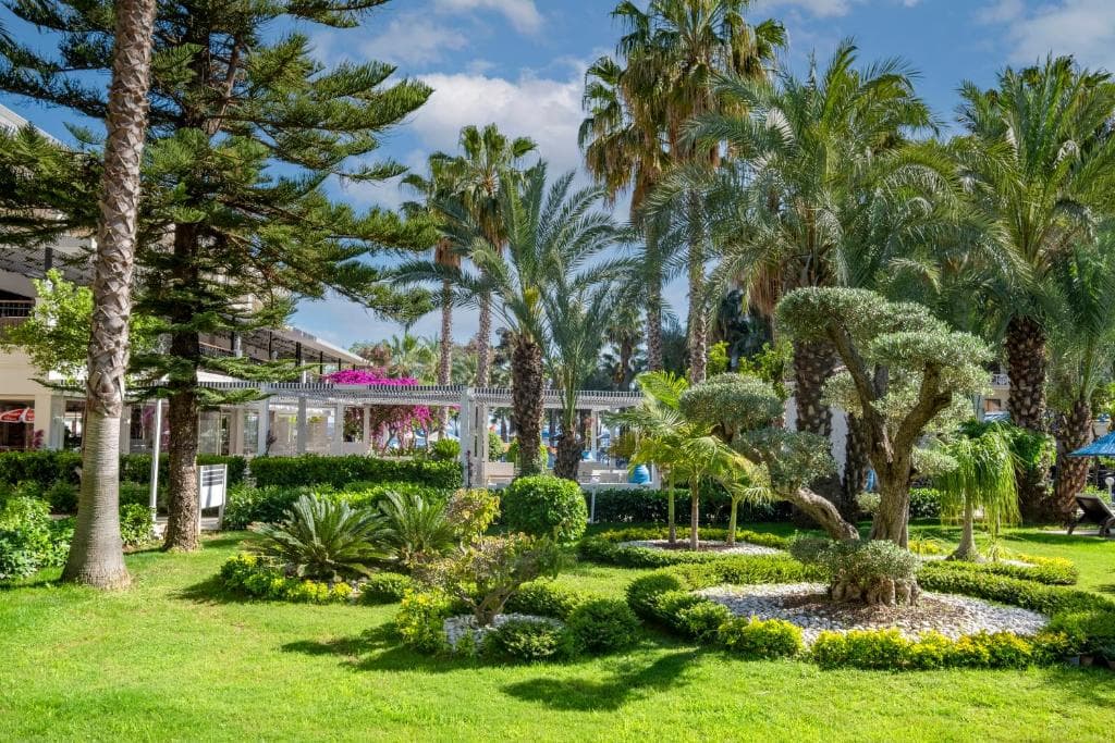 Utopia Resort & Residence - 28