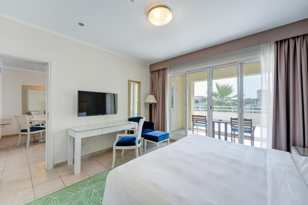 Millennium Lake View Hotel - 19