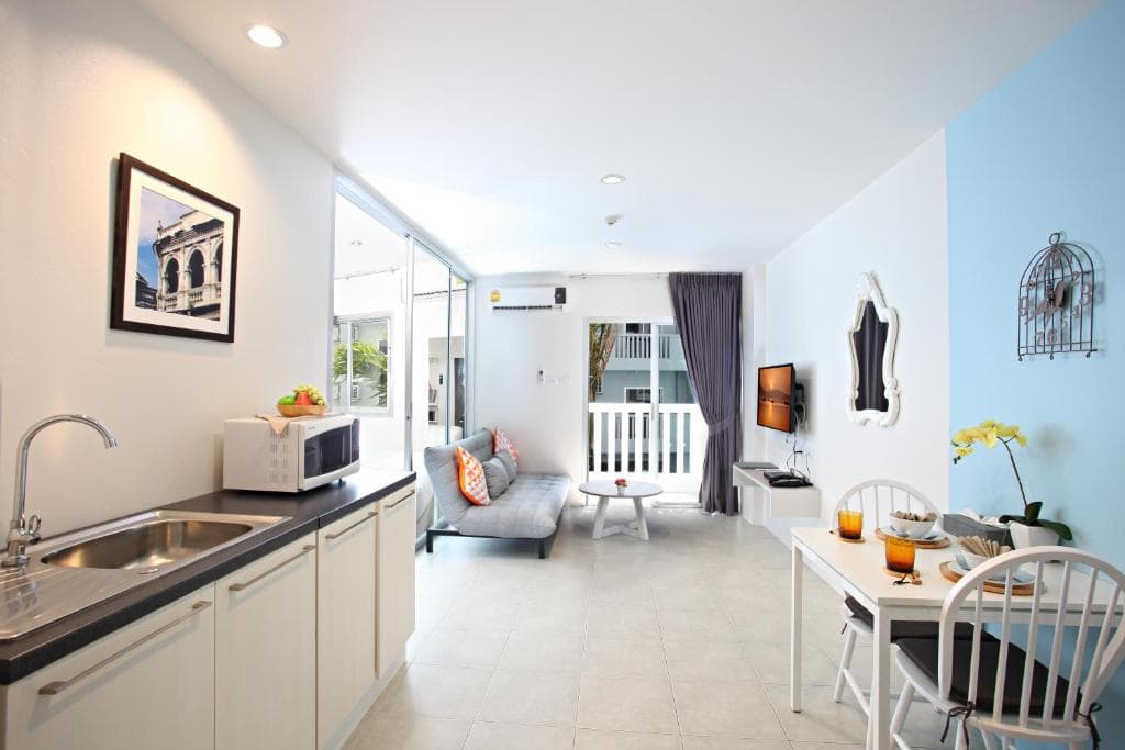 Hotel Recenta Suite Phuket Suanluang - 19