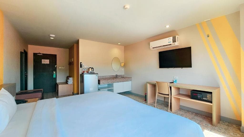 Hotel Recenta Suite Phuket Suanluang - 37