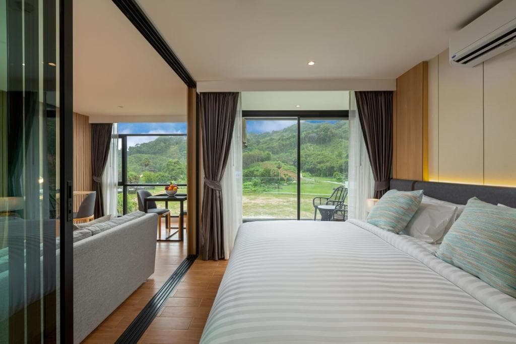 Hotel Wyndham Garden Naithon Phuket - 2