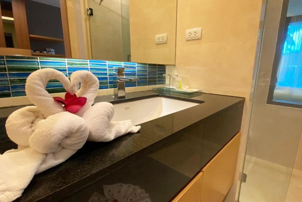 Aqua Resort Phuket - 37
