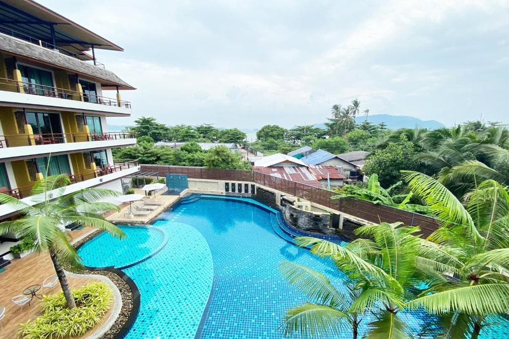 Aqua Resort Phuket - 38