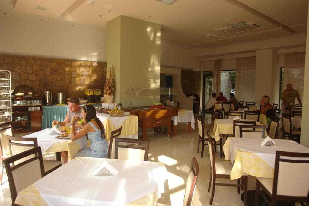Hotel Saint Constantine - 10