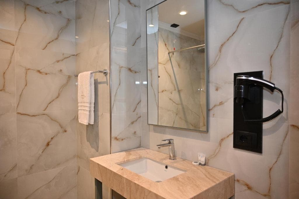Adria Palace Durres - 13