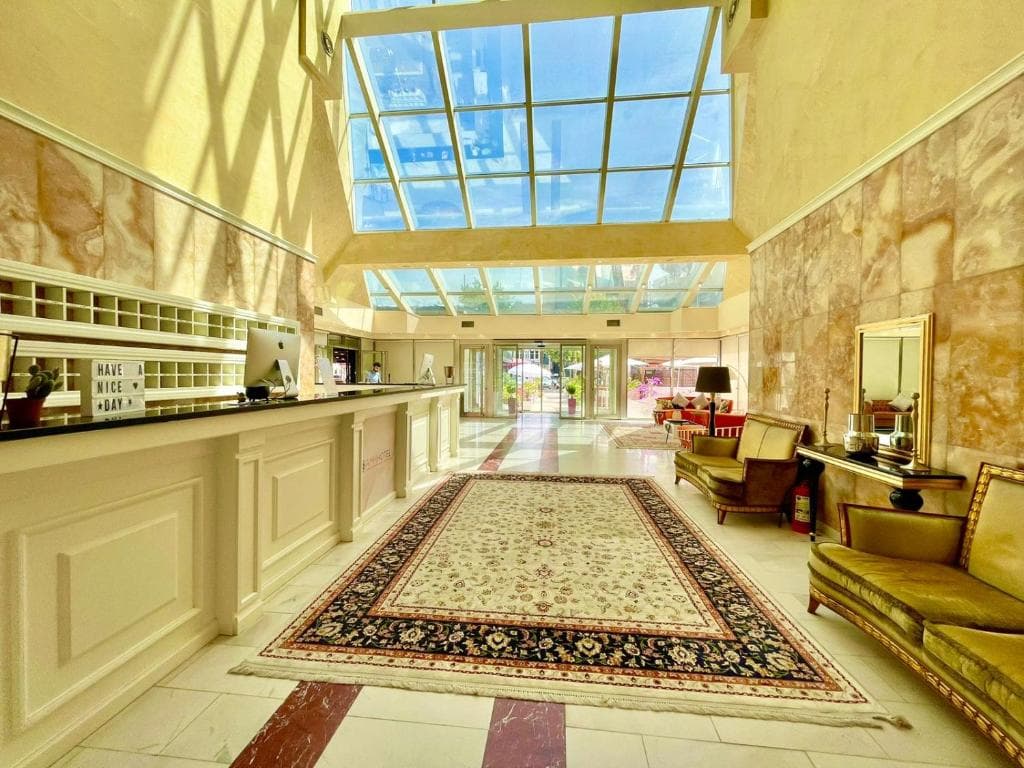 AMH Hotel Durres - 4