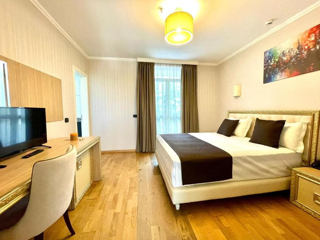 AMH Hotel Durres - 9