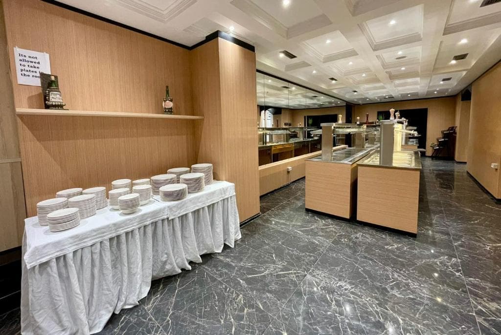AMH Hotel Durres - 36