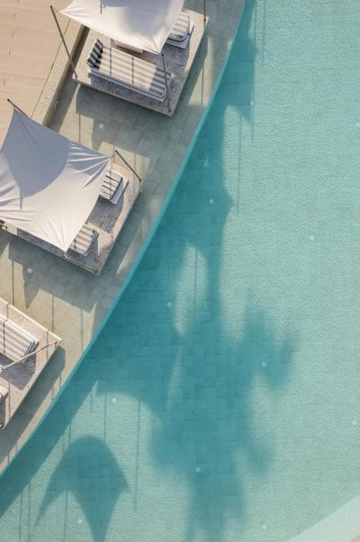 Blue Carpet Luxury Suites - 28