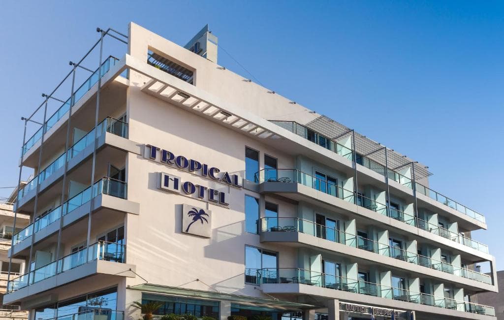 Tropical Hotel - 32