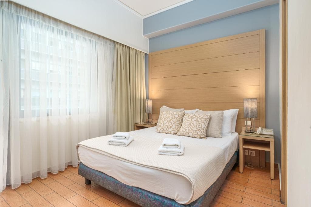 Parnon Hotel - 8