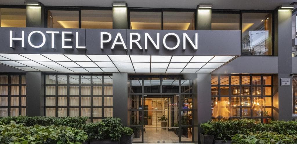 Parnon Hotel - 9