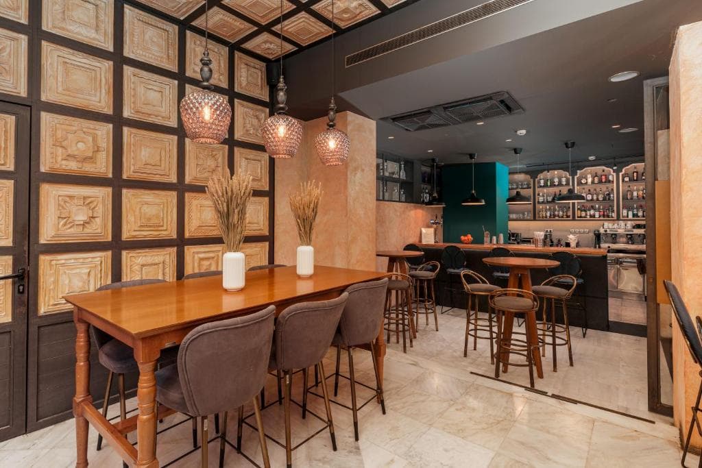 Parnon Hotel - 17