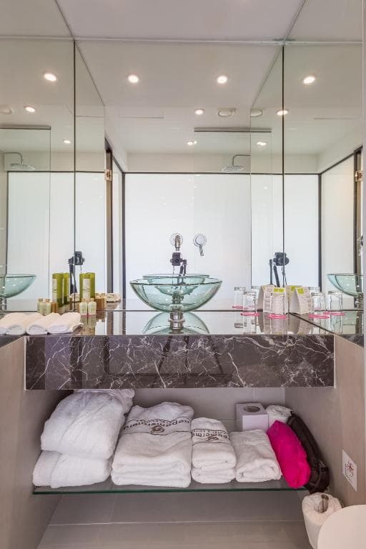 Napa Mermaid Hotel & Suites - 17