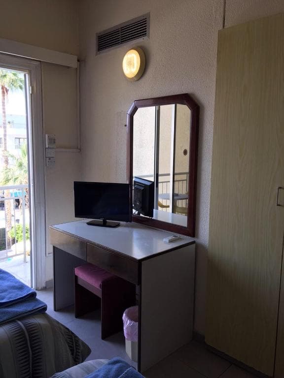 Sunflower Hotel Apartments - 14