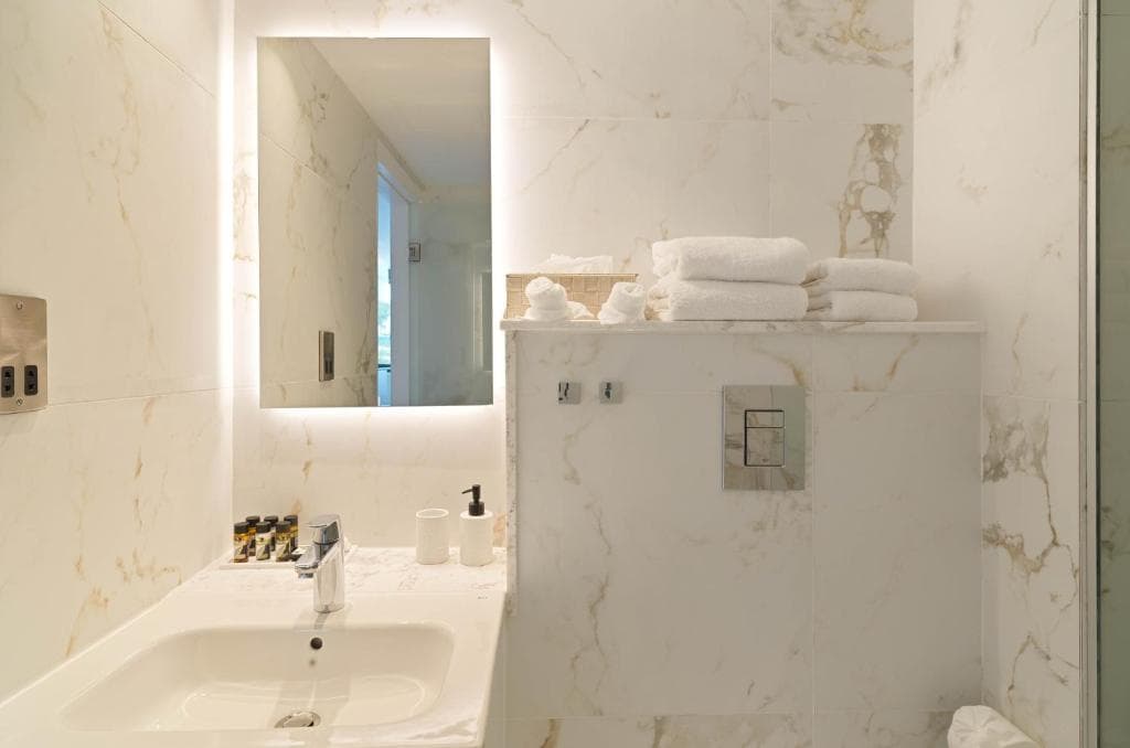 St George Beach Hotel & Spa Resort - 22