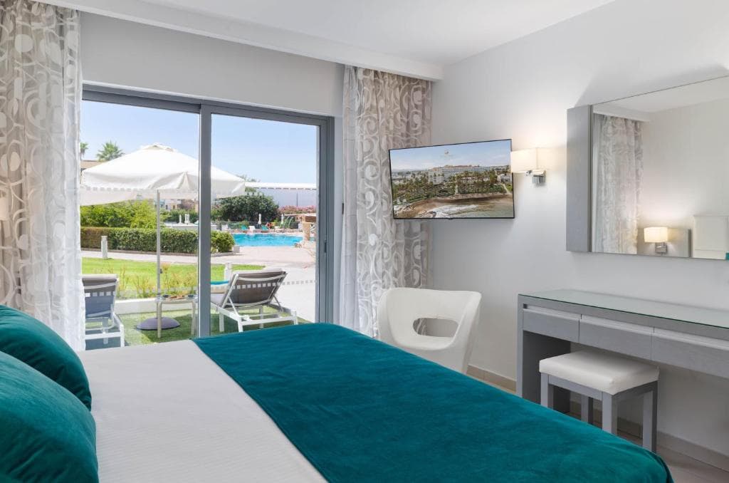 St George Beach Hotel & Spa Resort - 28