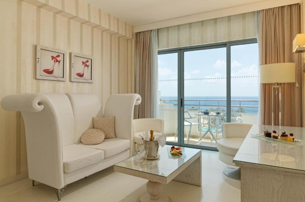 St George Beach Hotel & Spa Resort - 36